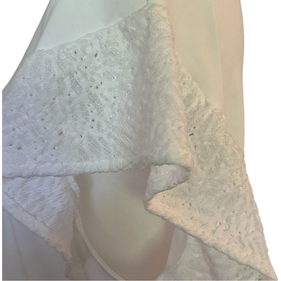 Michael Kors Cream Ruffled Flutter Sleeve Blouse MSRP $98.00 - Picture 4 of 8